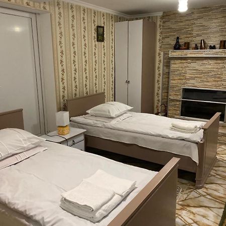 Guest House Happy House คูทายสิ ภายนอก รูปภาพ