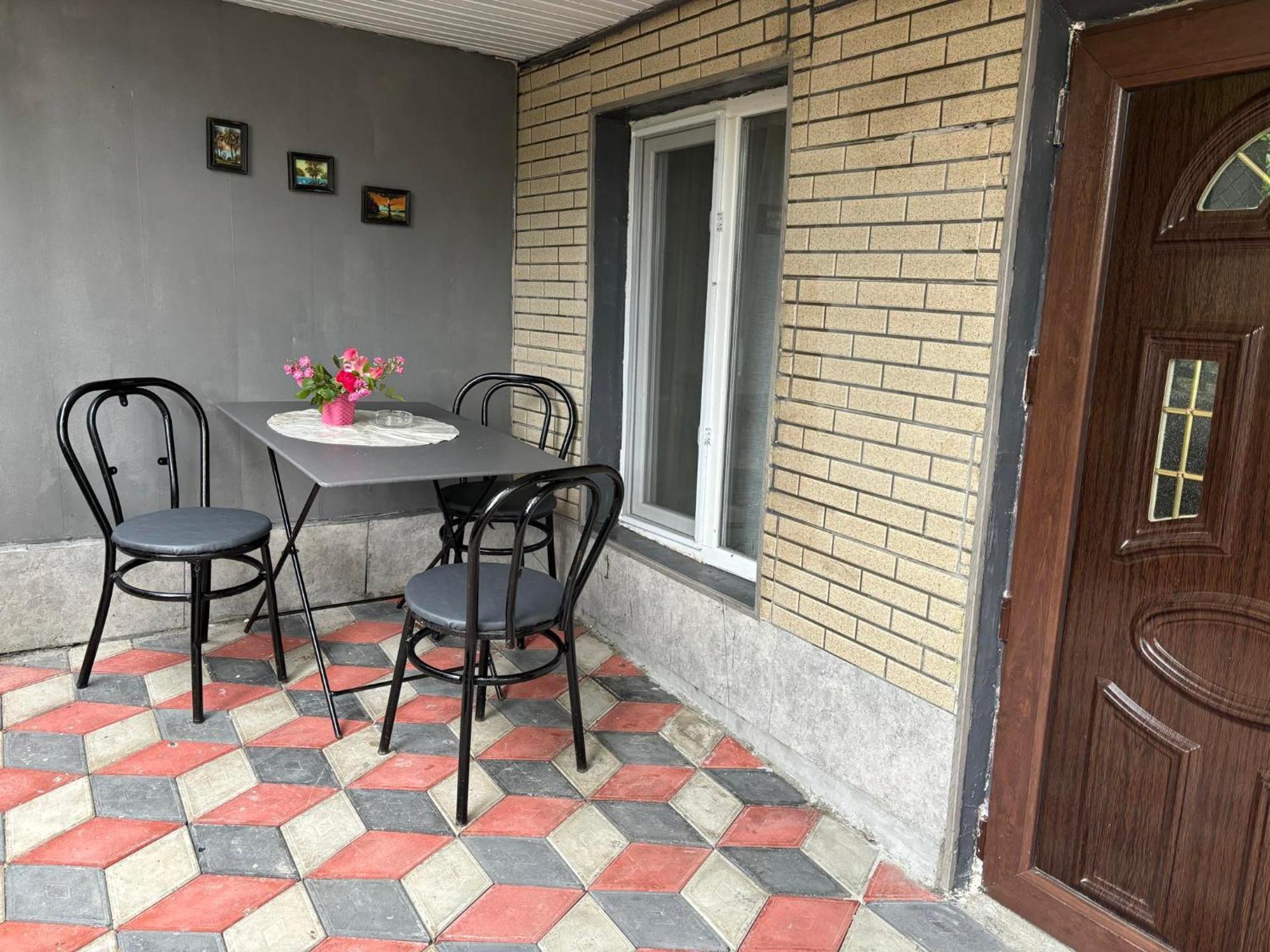 Guest House Happy House คูทายสิ ภายนอก รูปภาพ