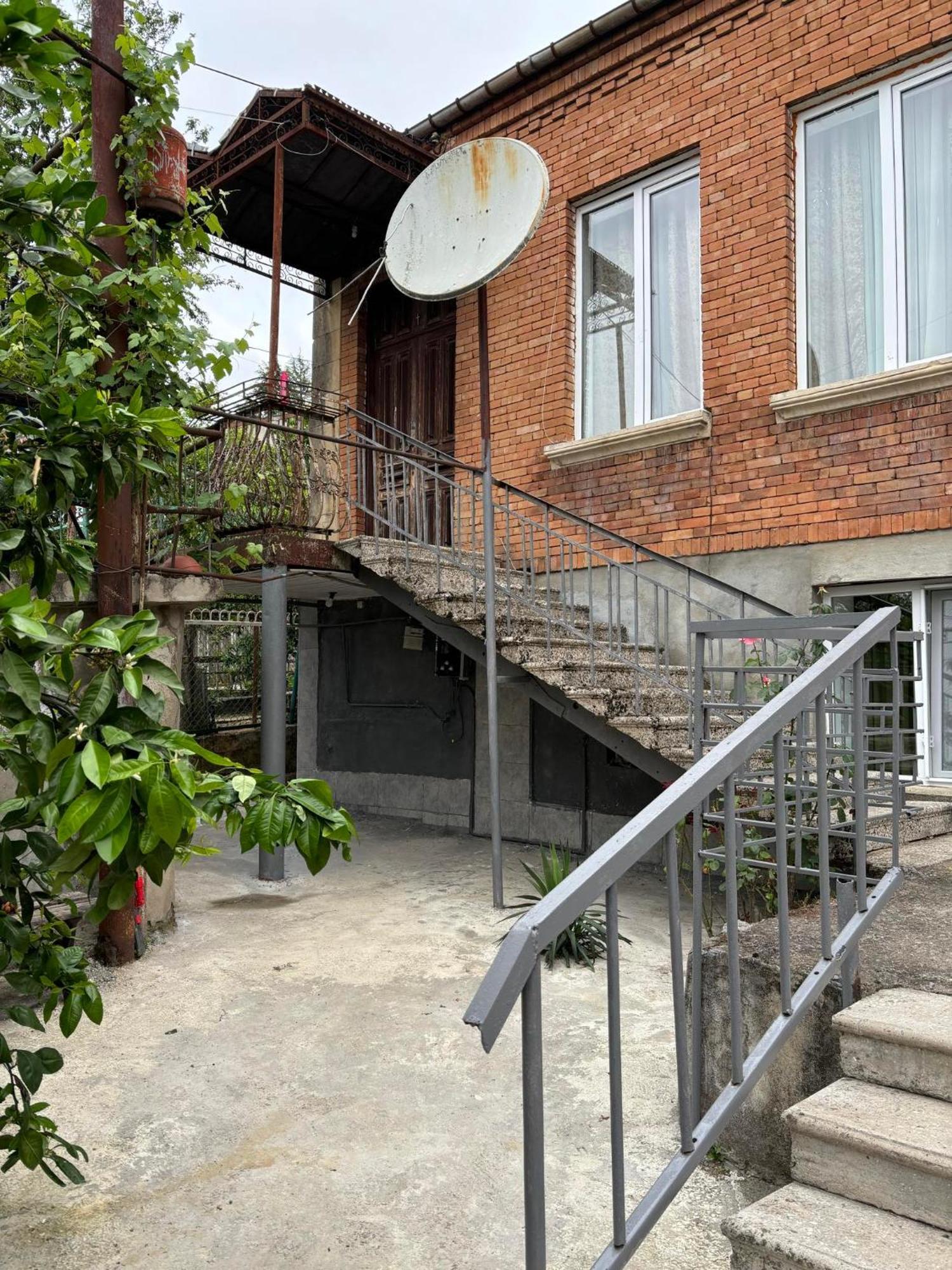 Guest House Happy House คูทายสิ ภายนอก รูปภาพ